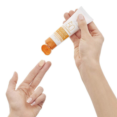 قیمت کرم ضد آفتاب ضد لک ویشی رنگی Capital Soleil