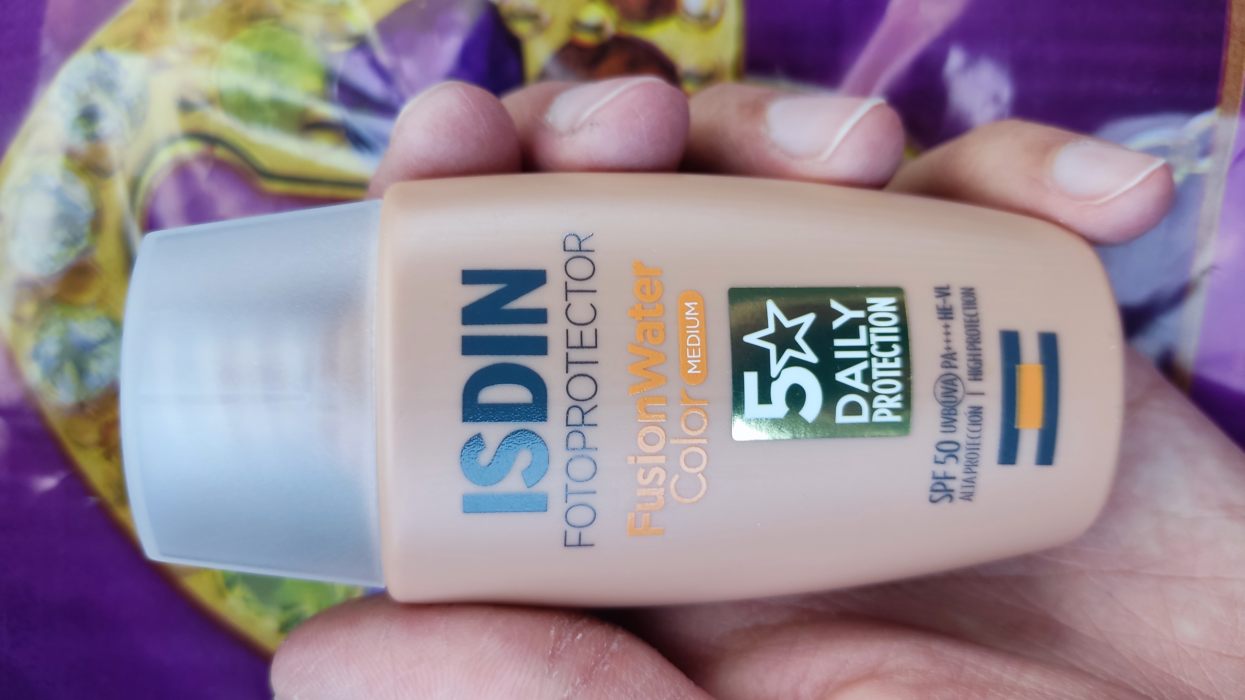ضدآفتاب فیوژن واتر رنگی مدیوم SPF 50